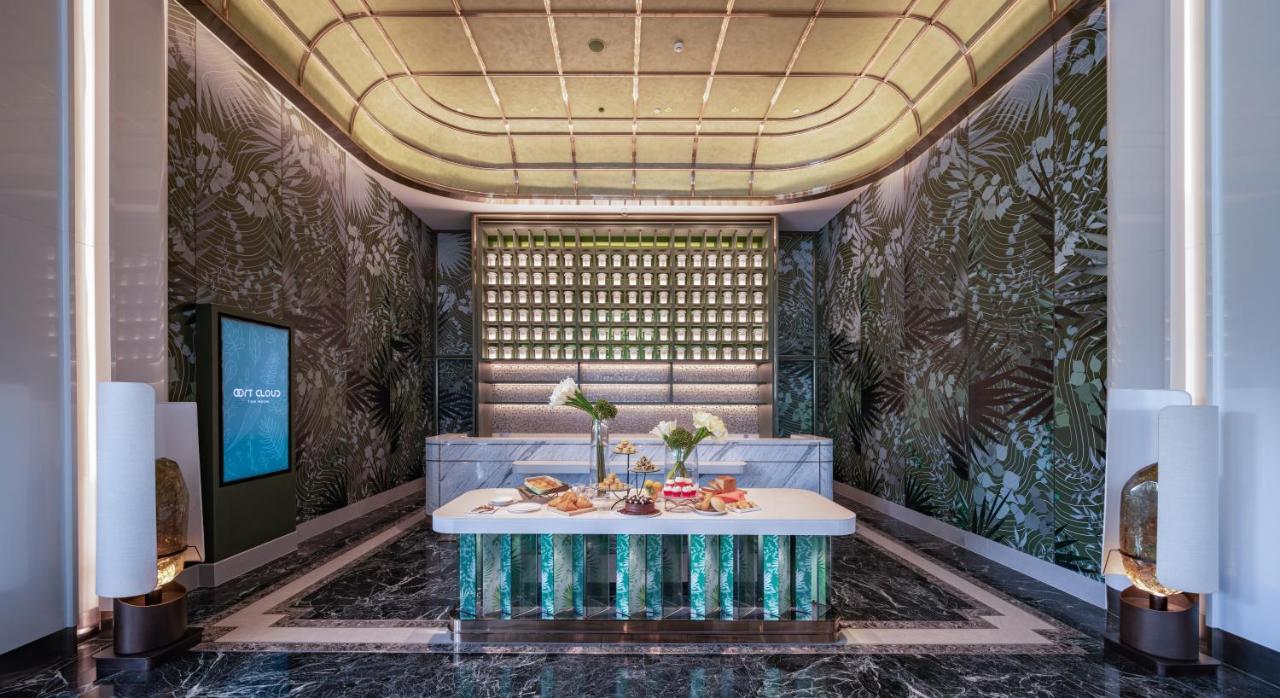 Grande Centre Point Space Pattaya Exterior foto The lobby of the hotel