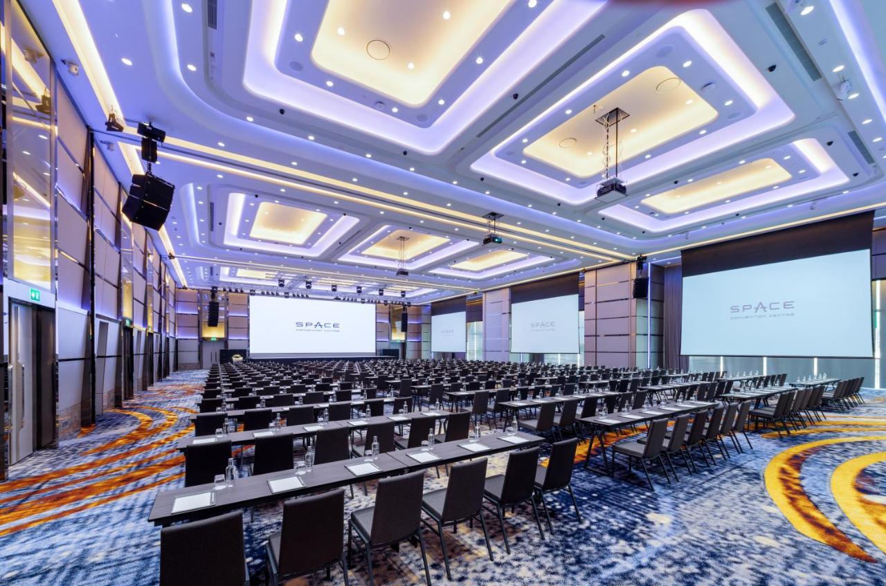 Grande Centre Point Space Pattaya Exterior foto The Grand Ballroom